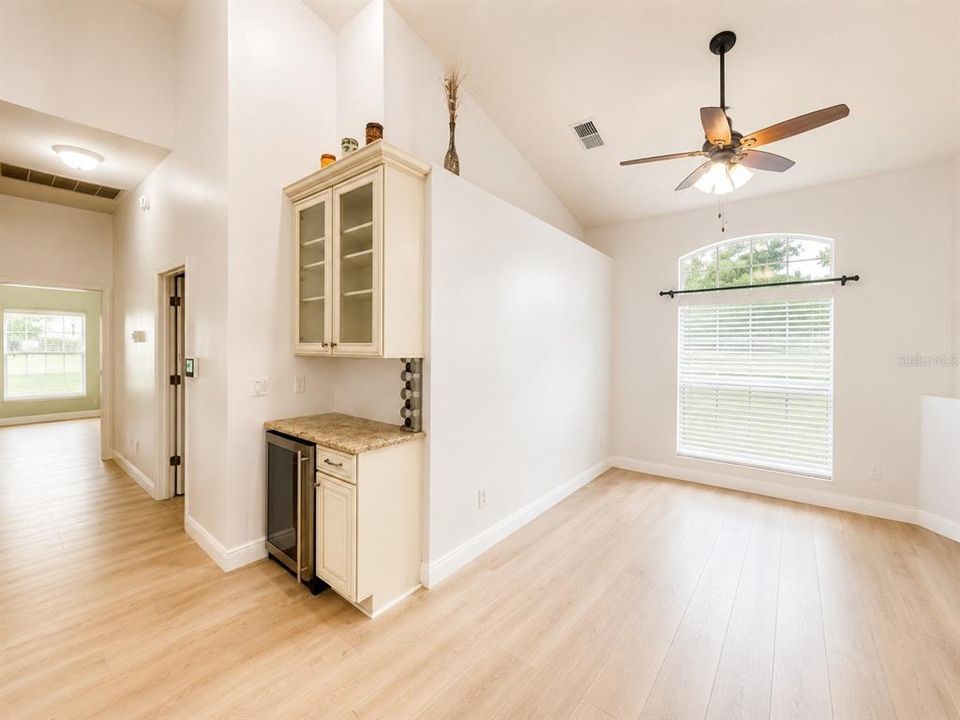 For Rent: $2,795 (4 beds, 2 baths, 2299 Square Feet)