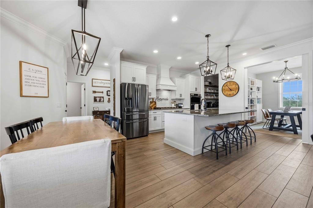 For Sale: $550,000 (4 beds, 3 baths, 2428 Square Feet)