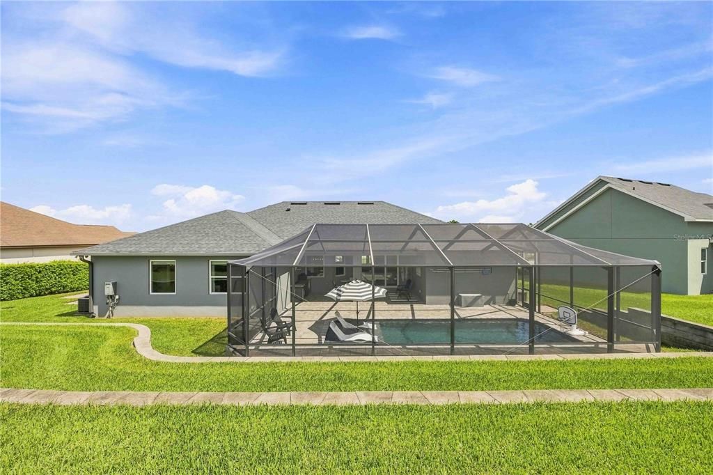 For Sale: $550,000 (4 beds, 3 baths, 2428 Square Feet)