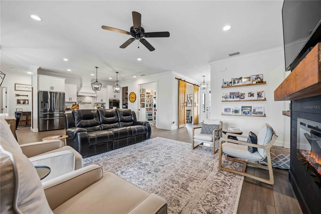 For Sale: $550,000 (4 beds, 3 baths, 2428 Square Feet)