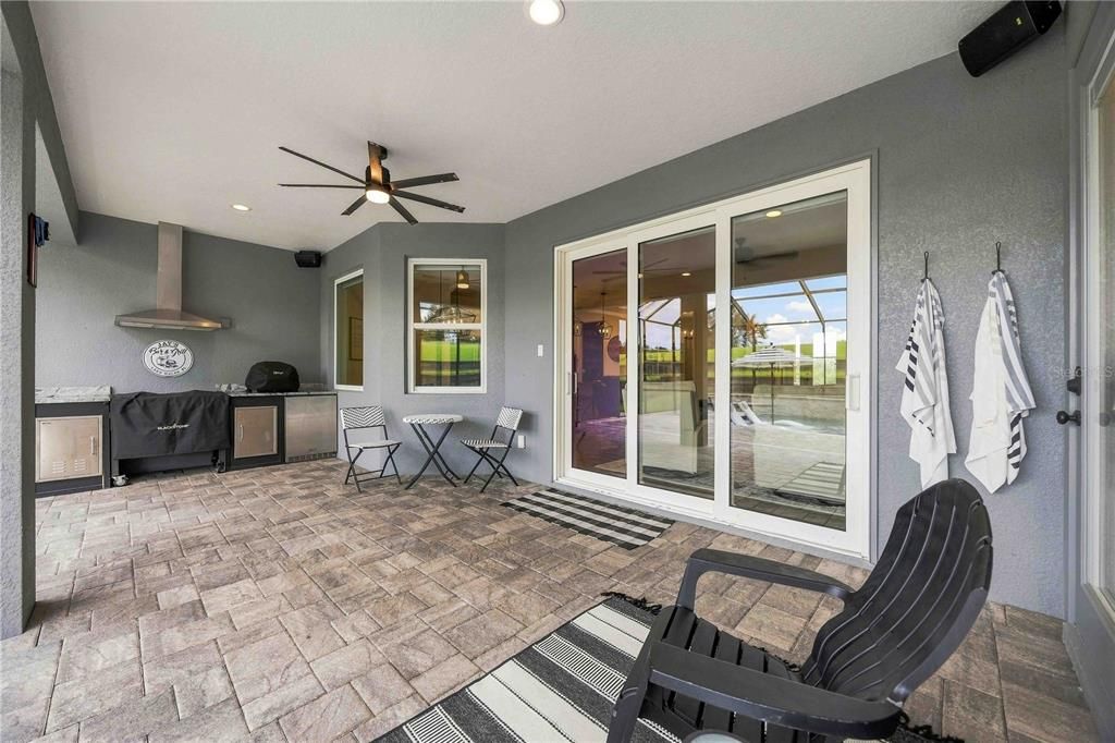 For Sale: $550,000 (4 beds, 3 baths, 2428 Square Feet)