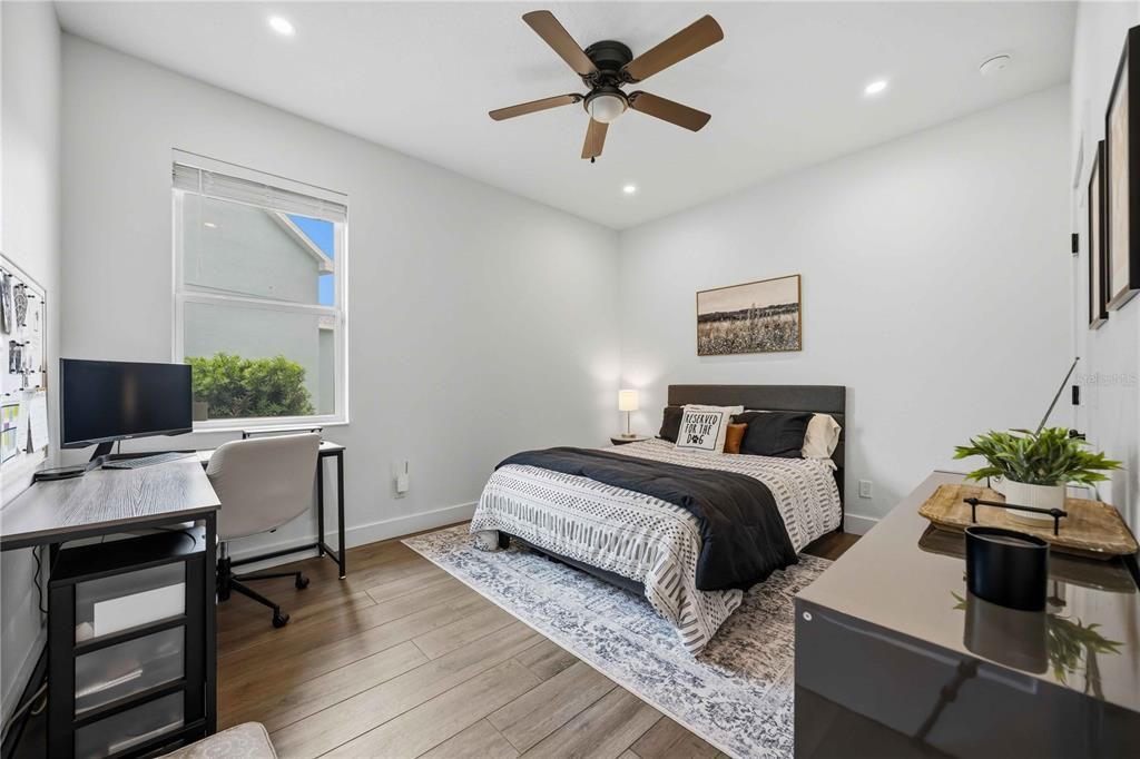 For Sale: $550,000 (4 beds, 3 baths, 2428 Square Feet)