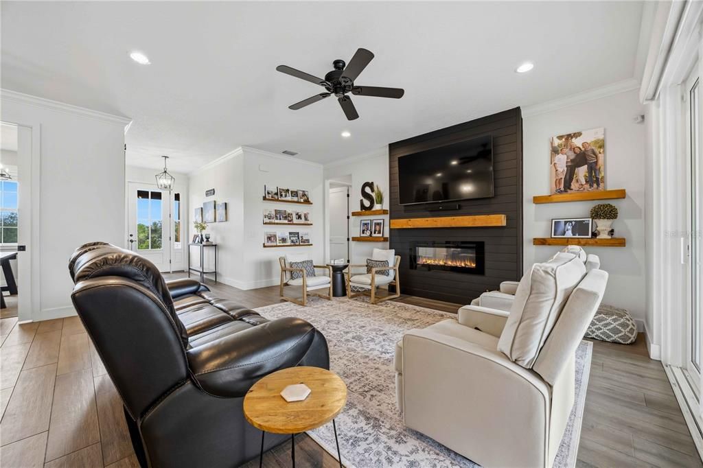 For Sale: $550,000 (4 beds, 3 baths, 2428 Square Feet)