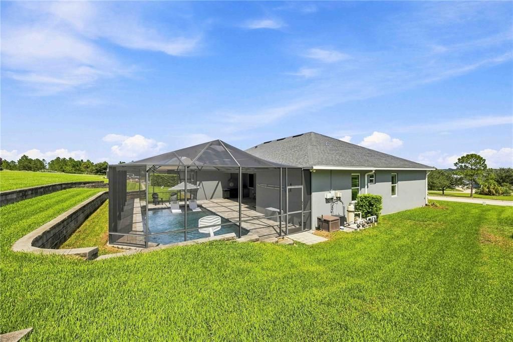 For Sale: $550,000 (4 beds, 3 baths, 2428 Square Feet)