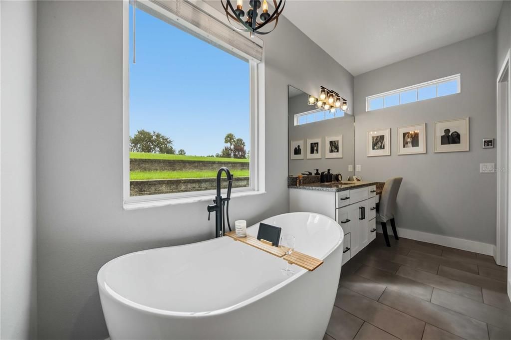 For Sale: $550,000 (4 beds, 3 baths, 2428 Square Feet)