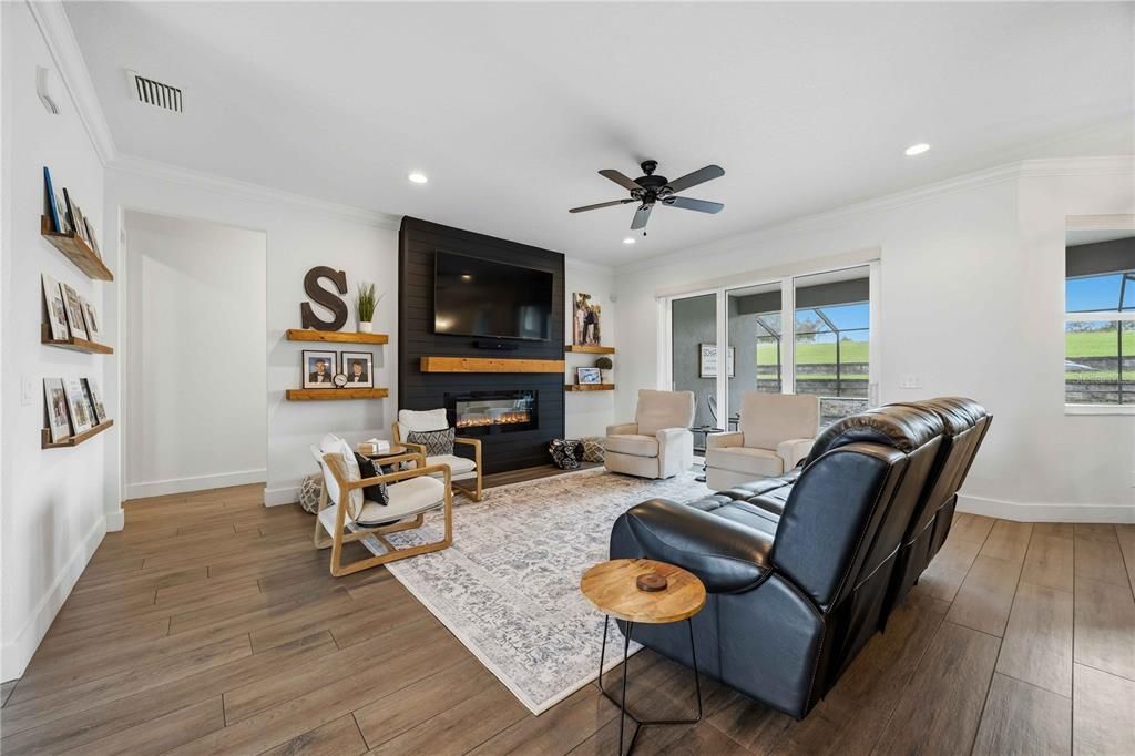 For Sale: $550,000 (4 beds, 3 baths, 2428 Square Feet)