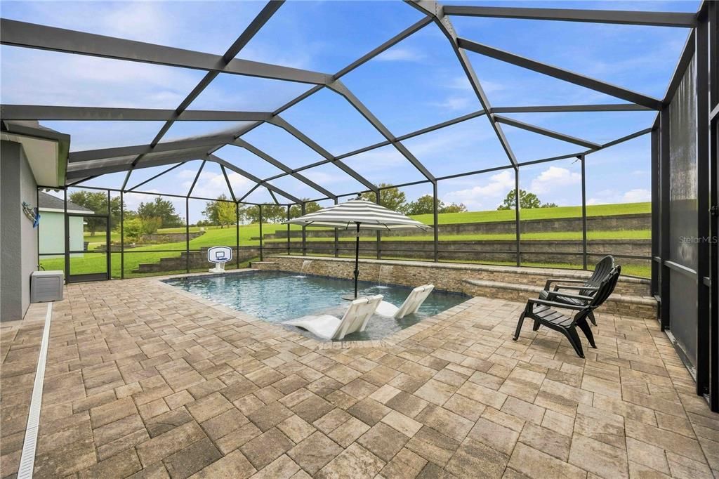 For Sale: $550,000 (4 beds, 3 baths, 2428 Square Feet)