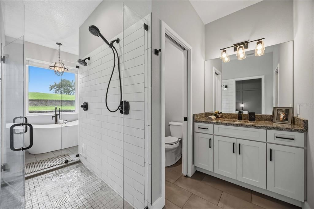 For Sale: $550,000 (4 beds, 3 baths, 2428 Square Feet)