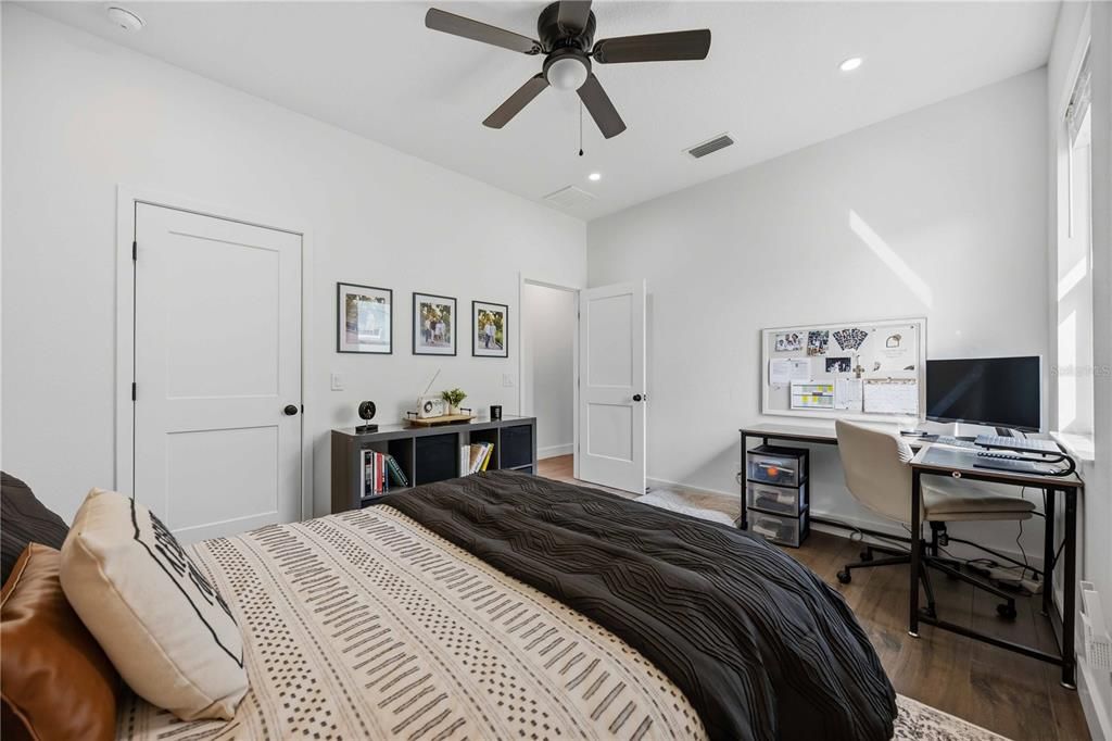 For Sale: $550,000 (4 beds, 3 baths, 2428 Square Feet)
