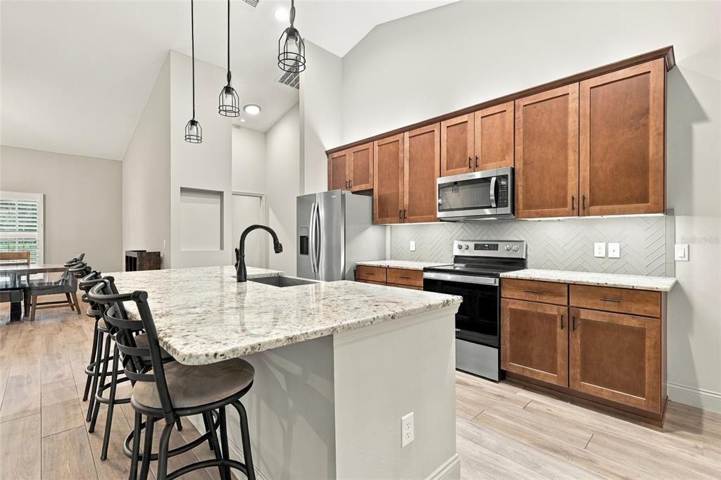 En Venta: $749,000 (3 camas, 2 baños, 2035 Pies cuadrados)