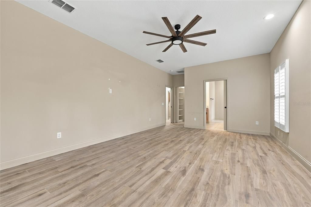 En Venta: $749,000 (3 camas, 2 baños, 2035 Pies cuadrados)
