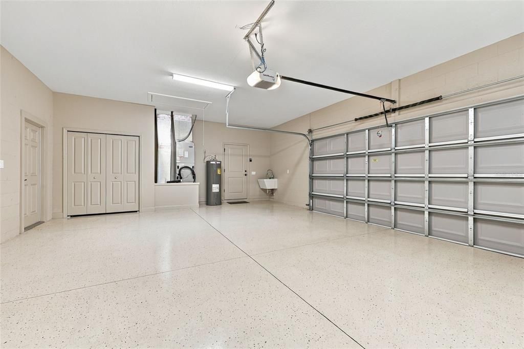 En Venta: $749,000 (3 camas, 2 baños, 2035 Pies cuadrados)