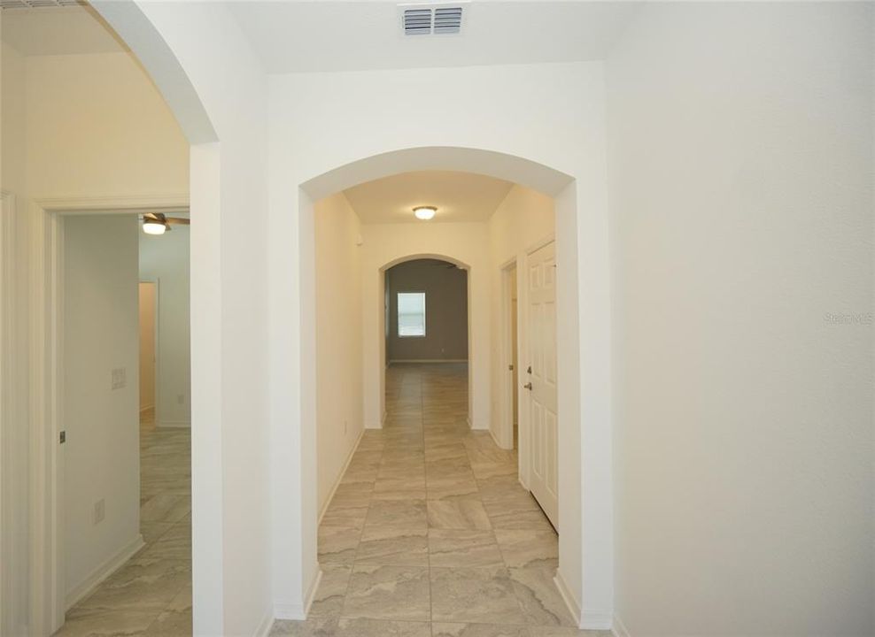 En Renta: $2,450 (3 camas, 2 baños, 1826 Pies cuadrados)