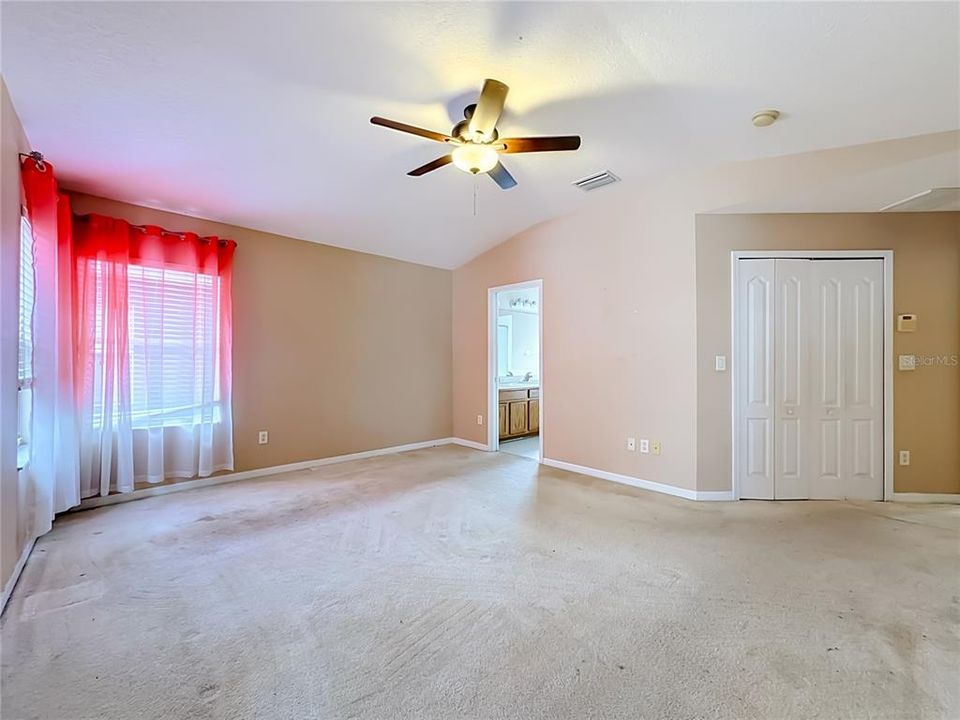 For Sale: $299,000 (3 beds, 2 baths, 1804 Square Feet)