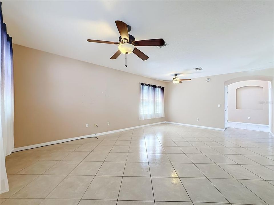 For Sale: $299,000 (3 beds, 2 baths, 1804 Square Feet)