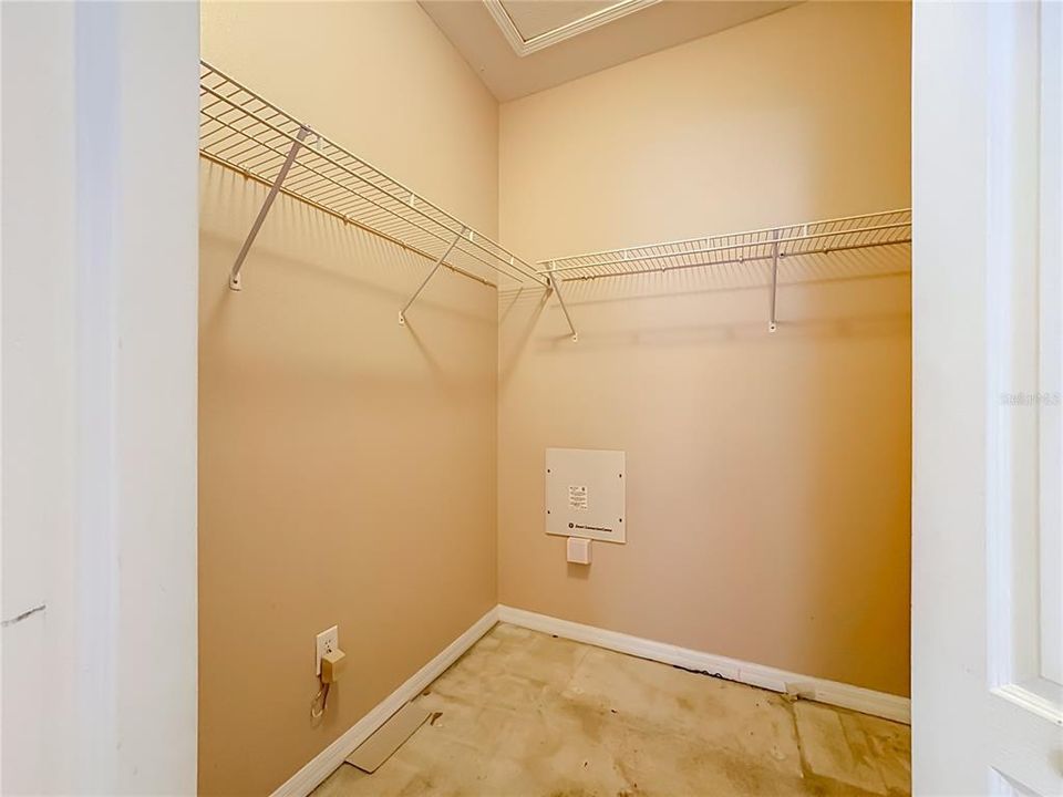 For Sale: $299,000 (3 beds, 2 baths, 1804 Square Feet)