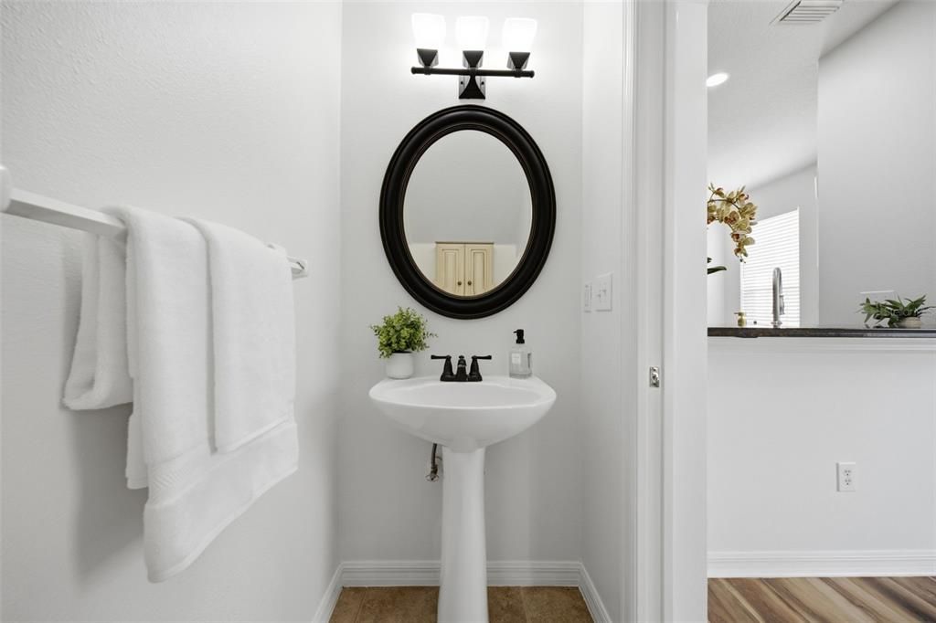 For Sale: $339,900 (2 beds, 2 baths, 1657 Square Feet)