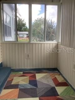 For Sale: $120,000 (2 beds, 1 baths, 880 Square Feet)