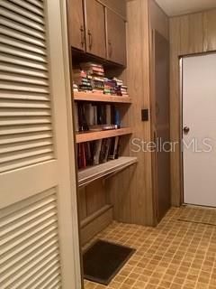 For Sale: $120,000 (2 beds, 1 baths, 880 Square Feet)