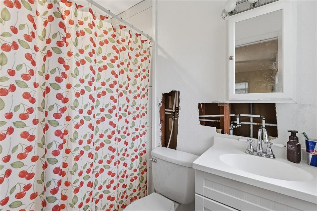 For Sale: $270,000 (3 beds, 2 baths, 1186 Square Feet)