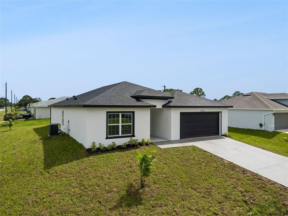 For Sale: $359,000 (4 beds, 2 baths, 1825 Square Feet)