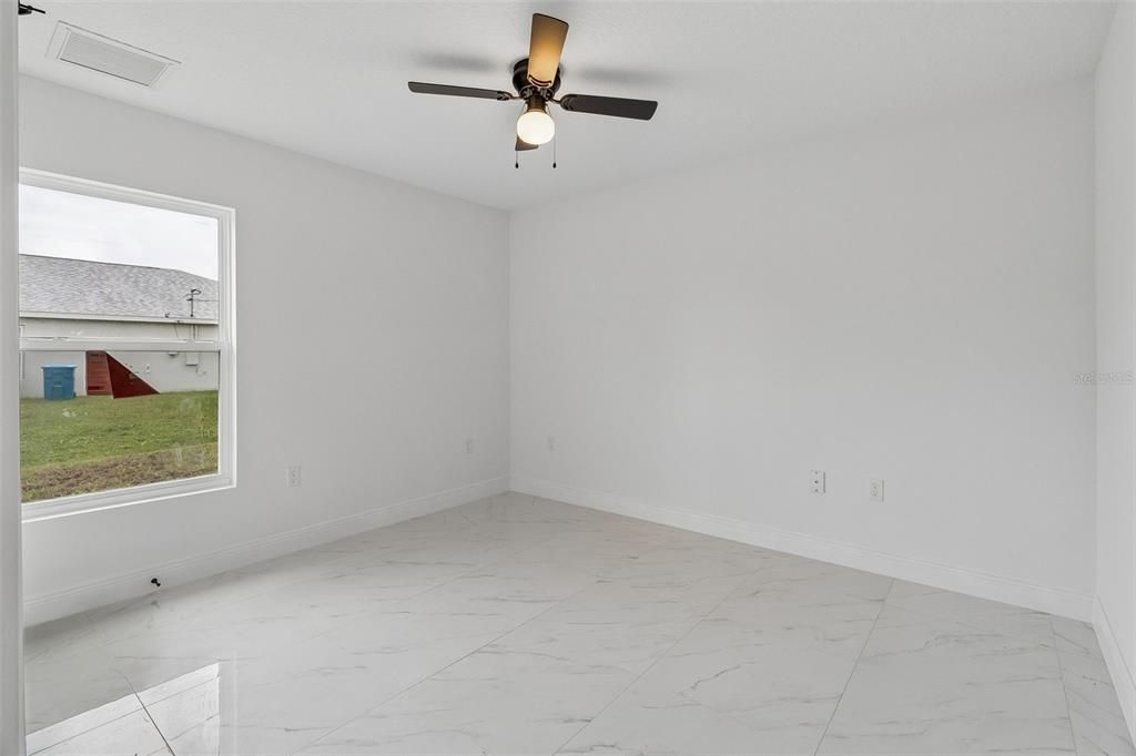 For Sale: $359,000 (4 beds, 2 baths, 1825 Square Feet)