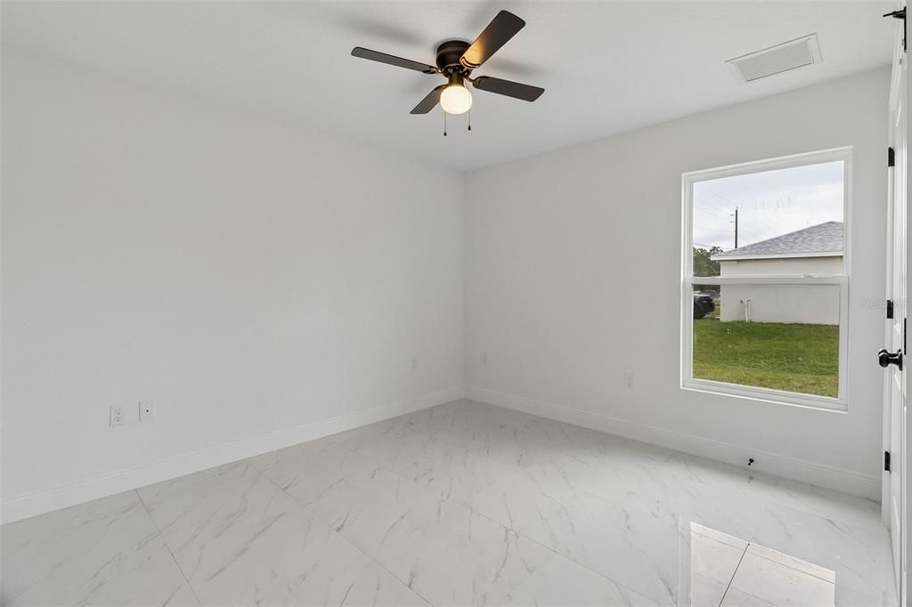 For Sale: $359,000 (4 beds, 2 baths, 1825 Square Feet)