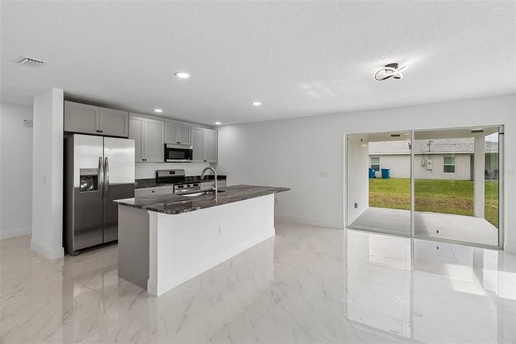 For Sale: $359,000 (4 beds, 2 baths, 1825 Square Feet)