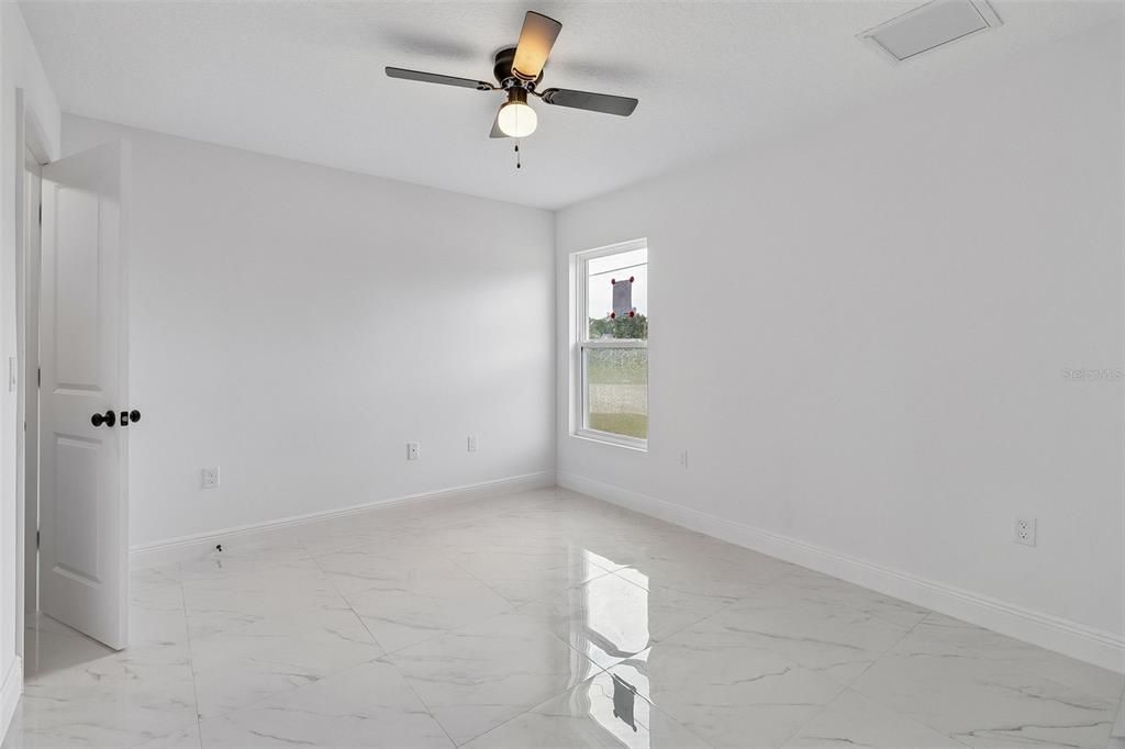 For Sale: $359,000 (4 beds, 2 baths, 1825 Square Feet)