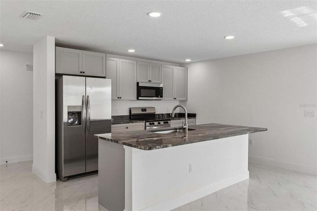 For Sale: $359,000 (4 beds, 2 baths, 1825 Square Feet)