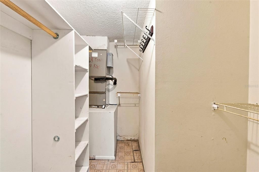 For Sale: $95,000 (2 beds, 2 baths, 1135 Square Feet)