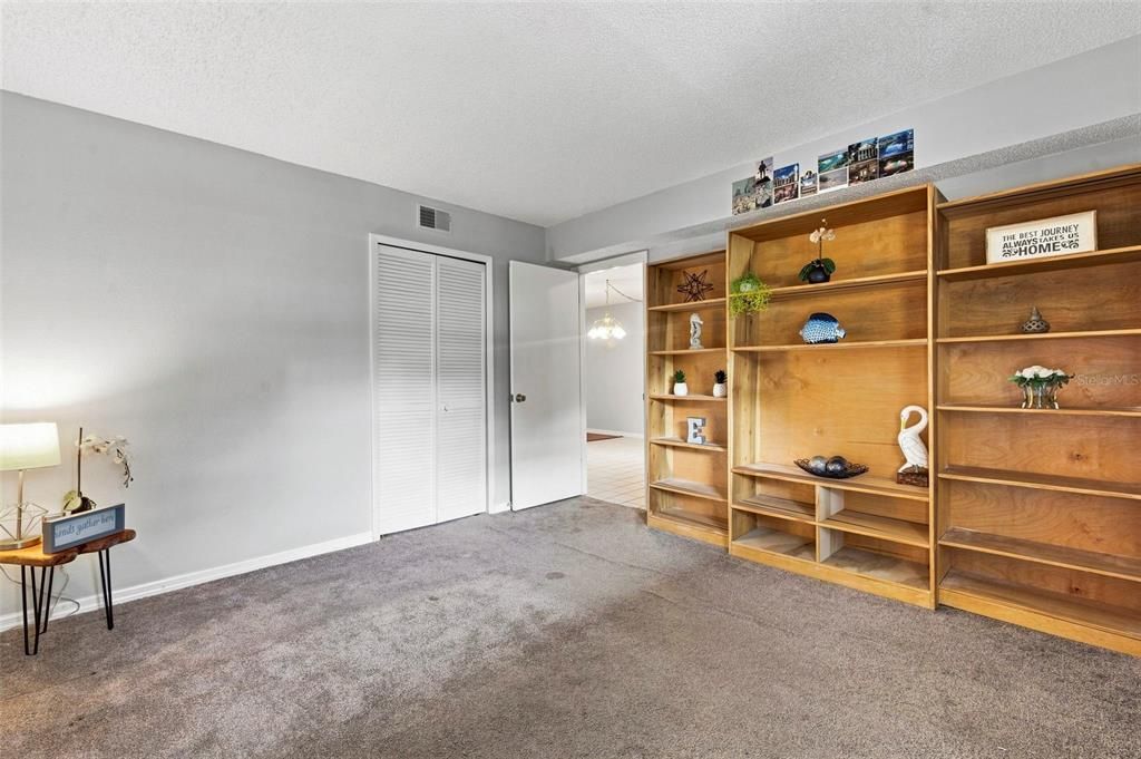 For Sale: $95,000 (2 beds, 2 baths, 1135 Square Feet)