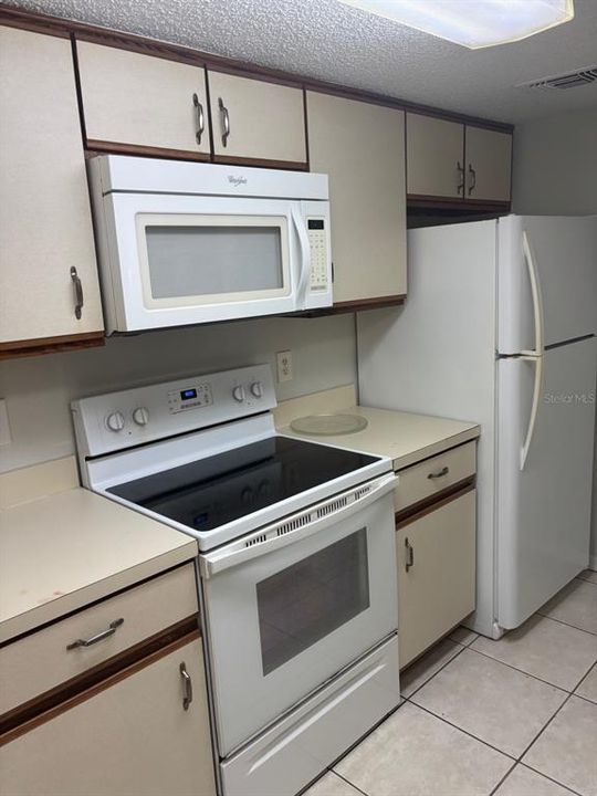For Rent: $1,650 (2 beds, 2 baths, 952 Square Feet)