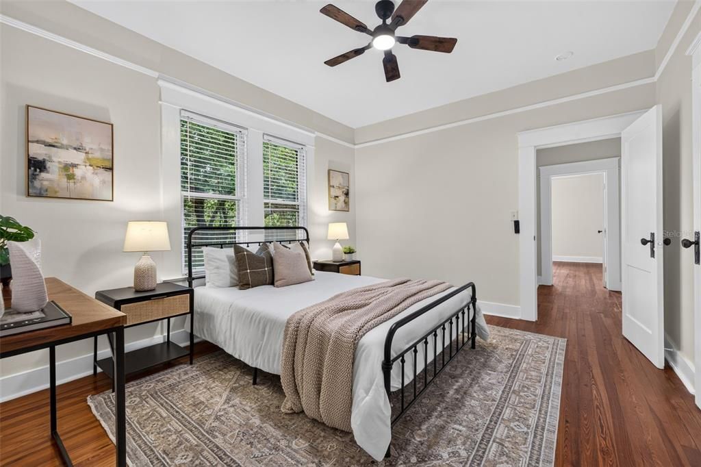 For Sale: $365,000 (3 beds, 1 baths, 1044 Square Feet)