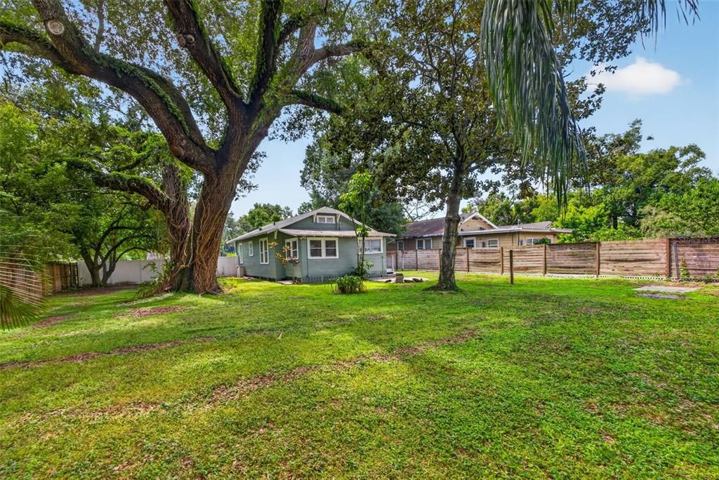For Sale: $365,000 (3 beds, 1 baths, 1044 Square Feet)