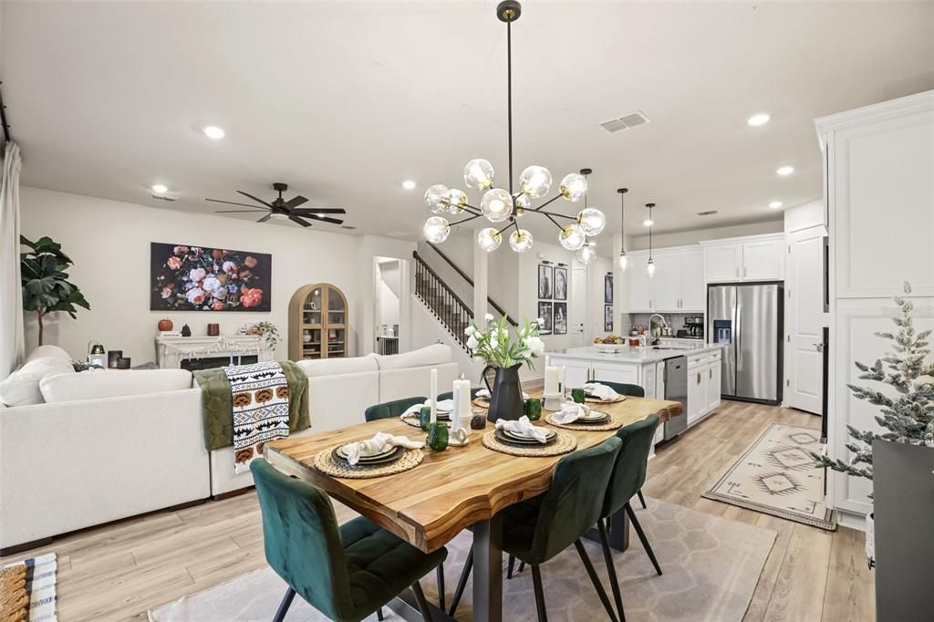 For Sale: $697,000 (5 beds, 3 baths, 2900 Square Feet)