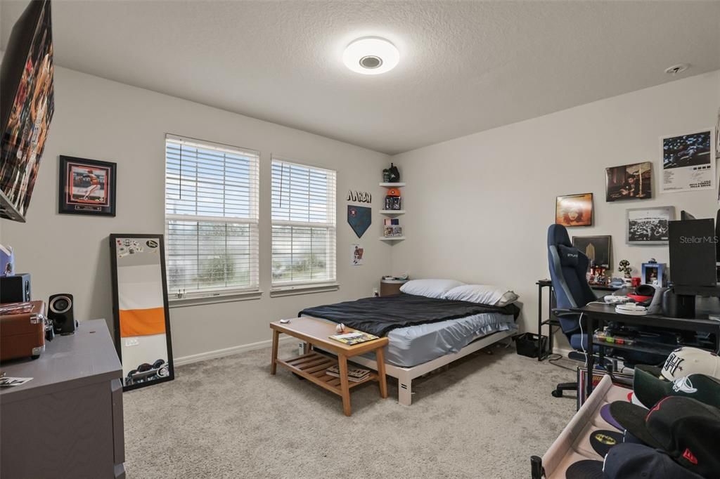 For Sale: $697,000 (5 beds, 3 baths, 2900 Square Feet)