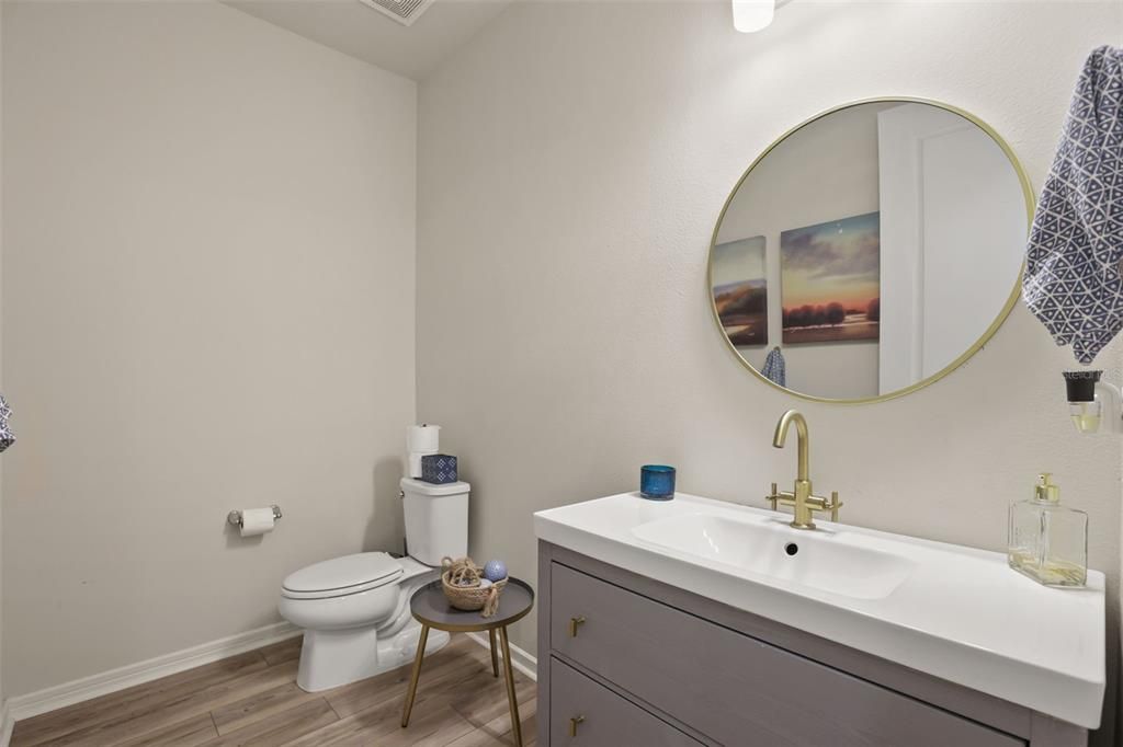For Sale: $697,000 (5 beds, 3 baths, 2900 Square Feet)