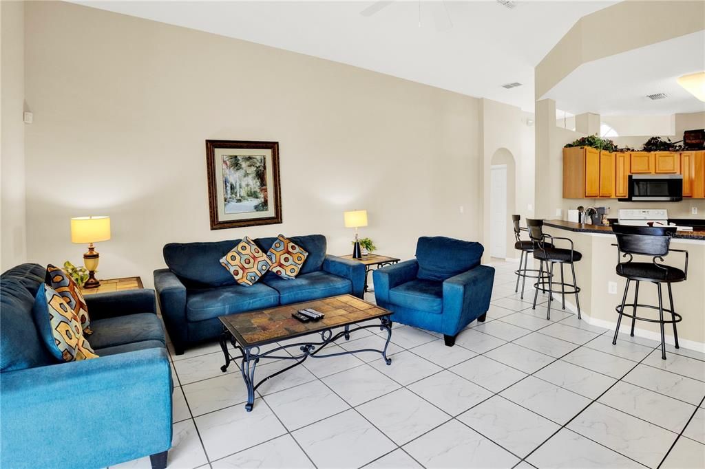 For Sale: $375,000 (4 beds, 3 baths, 1956 Square Feet)
