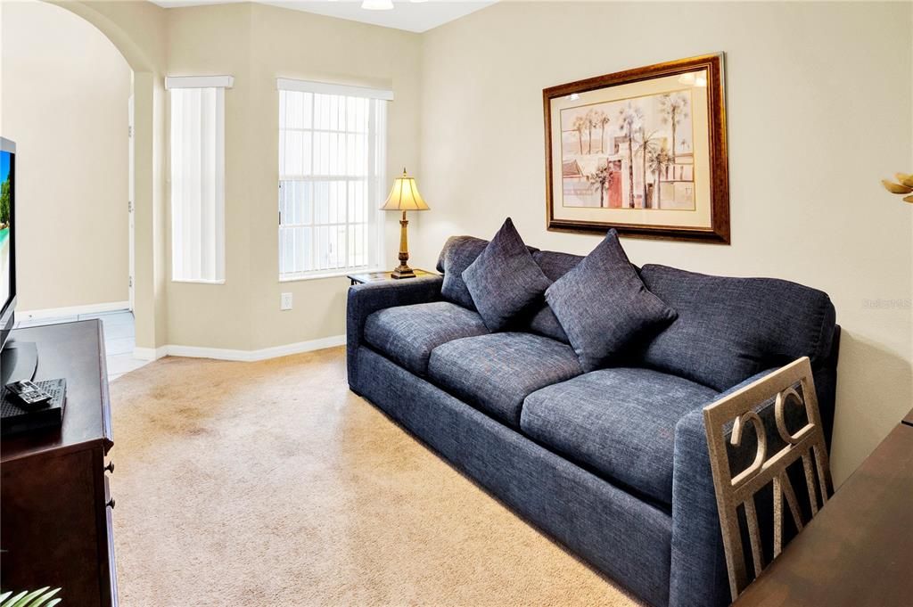 For Sale: $375,000 (4 beds, 3 baths, 1956 Square Feet)