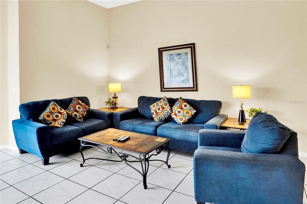 For Sale: $375,000 (4 beds, 3 baths, 1956 Square Feet)
