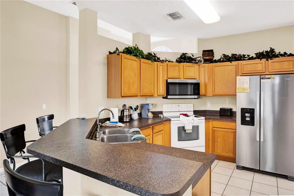 For Sale: $375,000 (4 beds, 3 baths, 1956 Square Feet)