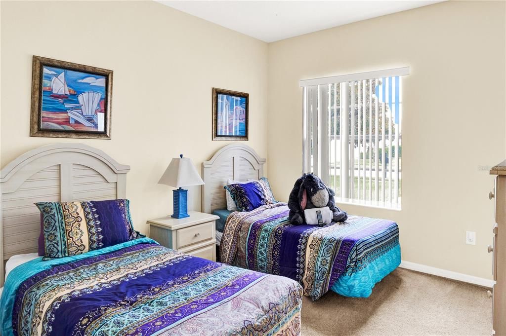 For Sale: $375,000 (4 beds, 3 baths, 1956 Square Feet)