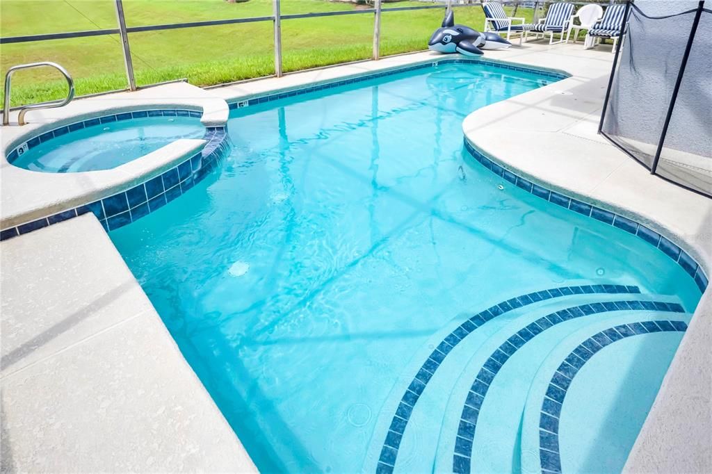 For Sale: $375,000 (4 beds, 3 baths, 1956 Square Feet)