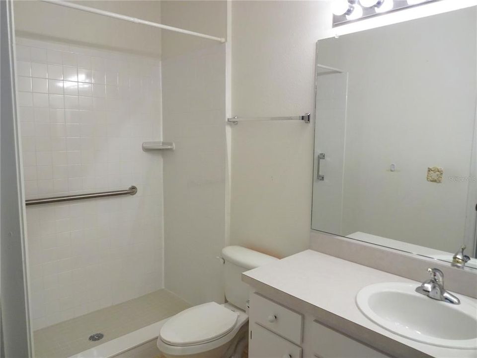 For Sale: $159,900 (2 beds, 2 baths, 1110 Square Feet)