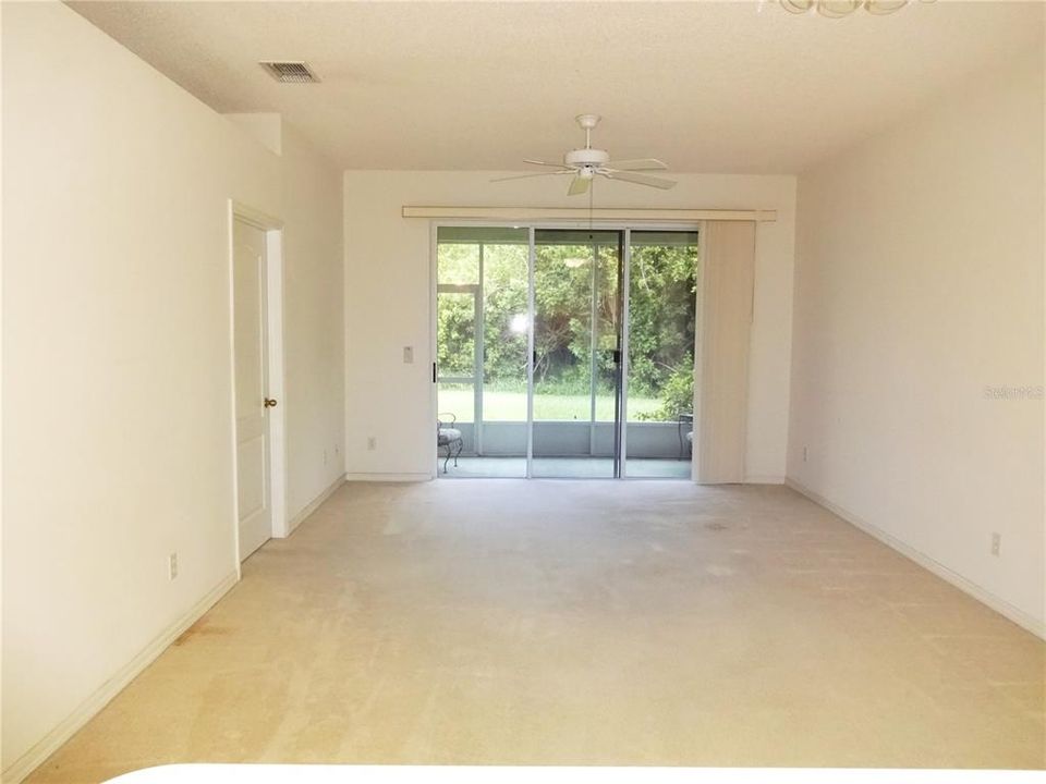 For Sale: $159,900 (2 beds, 2 baths, 1110 Square Feet)