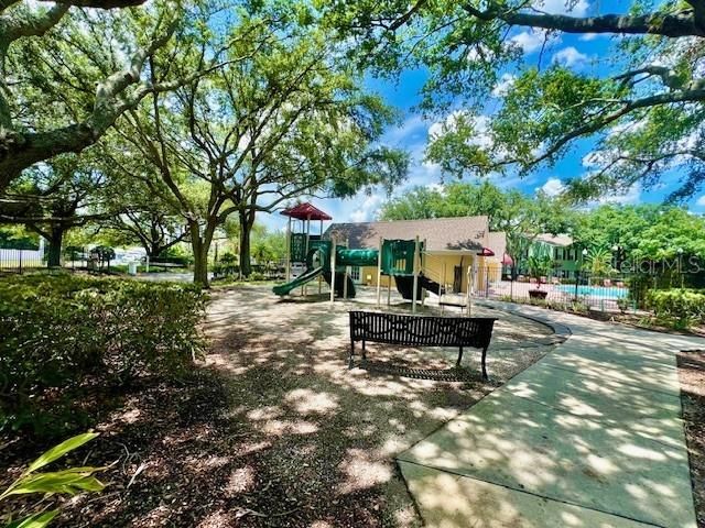 For Rent: $1,400 (1 beds, 1 baths, 830 Square Feet)