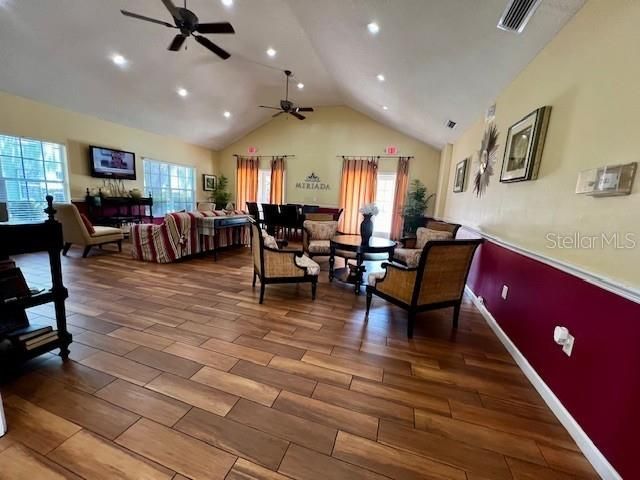 For Rent: $1,400 (1 beds, 1 baths, 830 Square Feet)