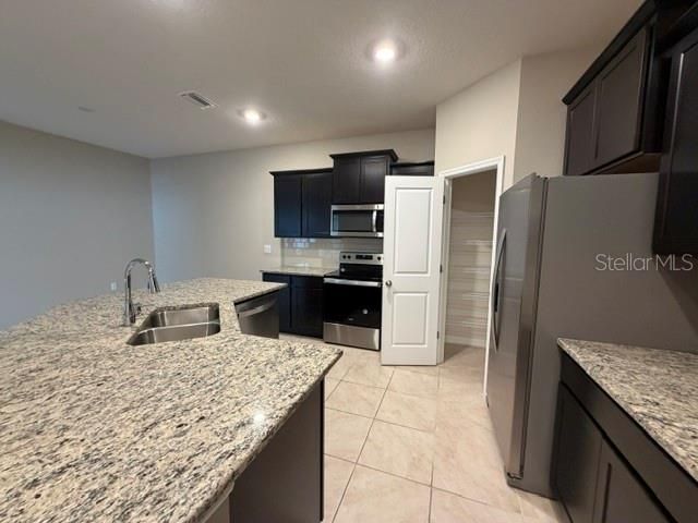 En Venta: $309,999 (3 camas, 2 baños, 1587 Pies cuadrados)