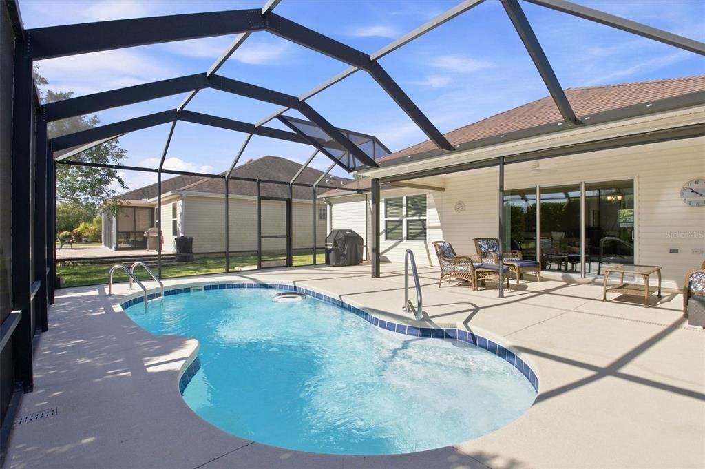 Active With Contract: $524,900 (3 beds, 2 baths, 1574 Square Feet)